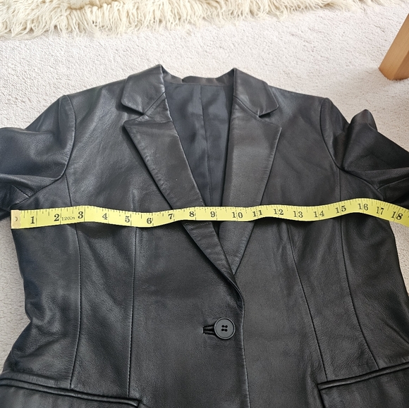 Leather blazer - Picture 7 of 10